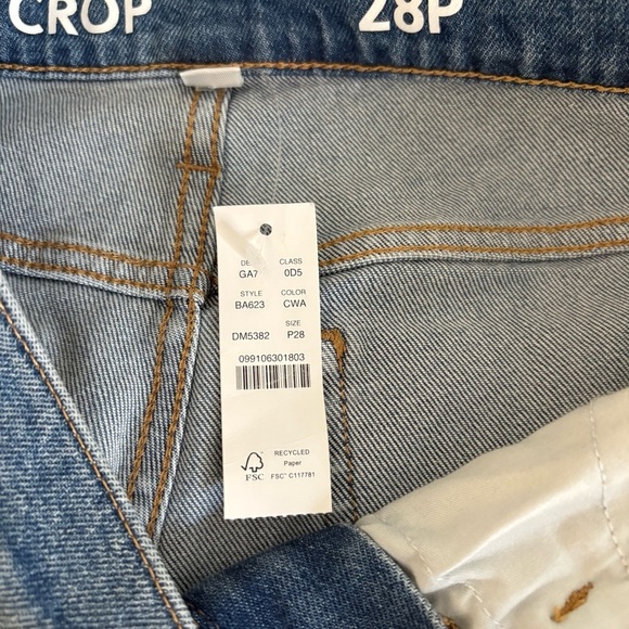 NWT J. Crew 9" demi-boot crop jean in Christy wash size 28 Petite Distressed - Picture 8 of 9